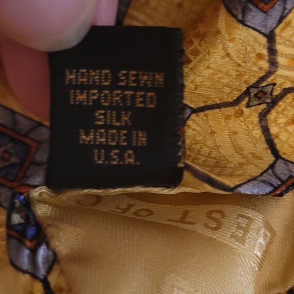 Robert Talbott “Best of Class” Silk Tie – Geometric Pattern - Picture 2 of 3